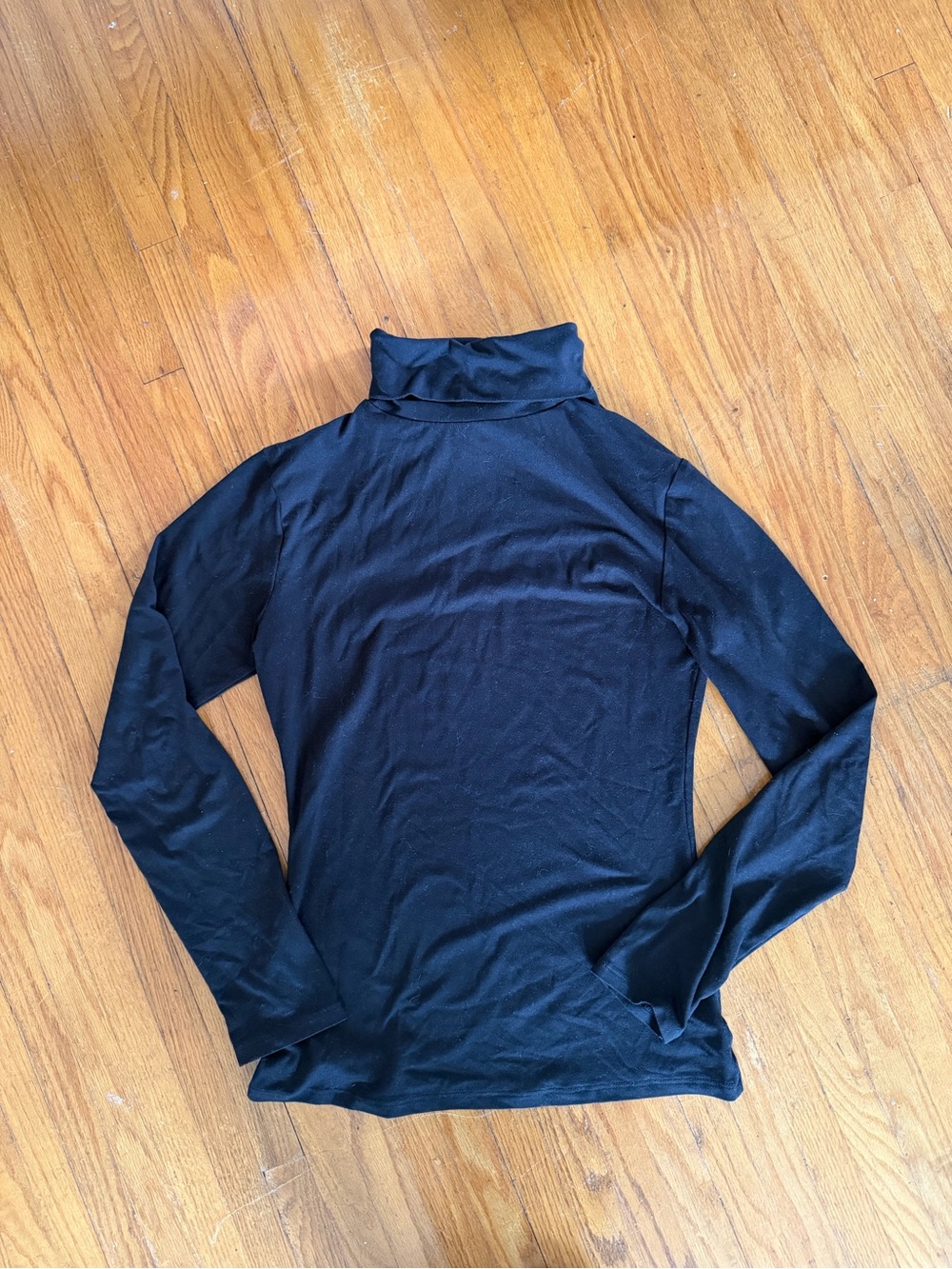 Women's Black Long-Sleeve Turtleneck Top